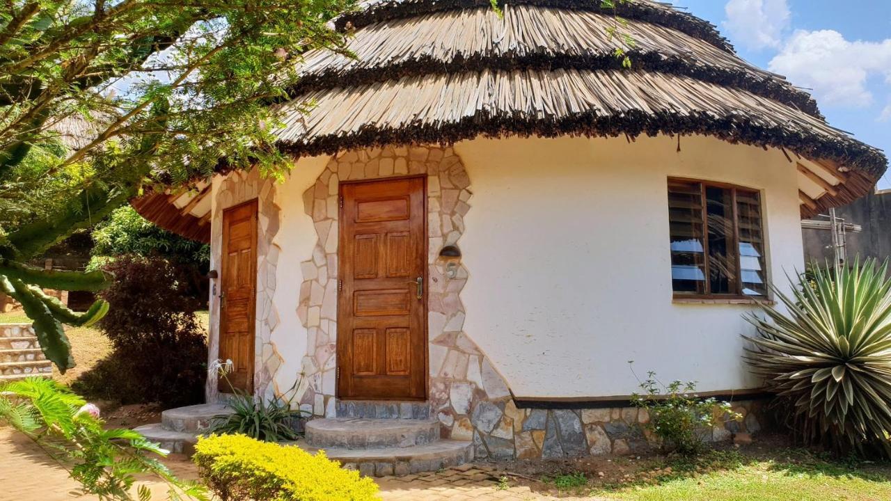 Banda Lodge Masaka المظهر الخارجي الصورة